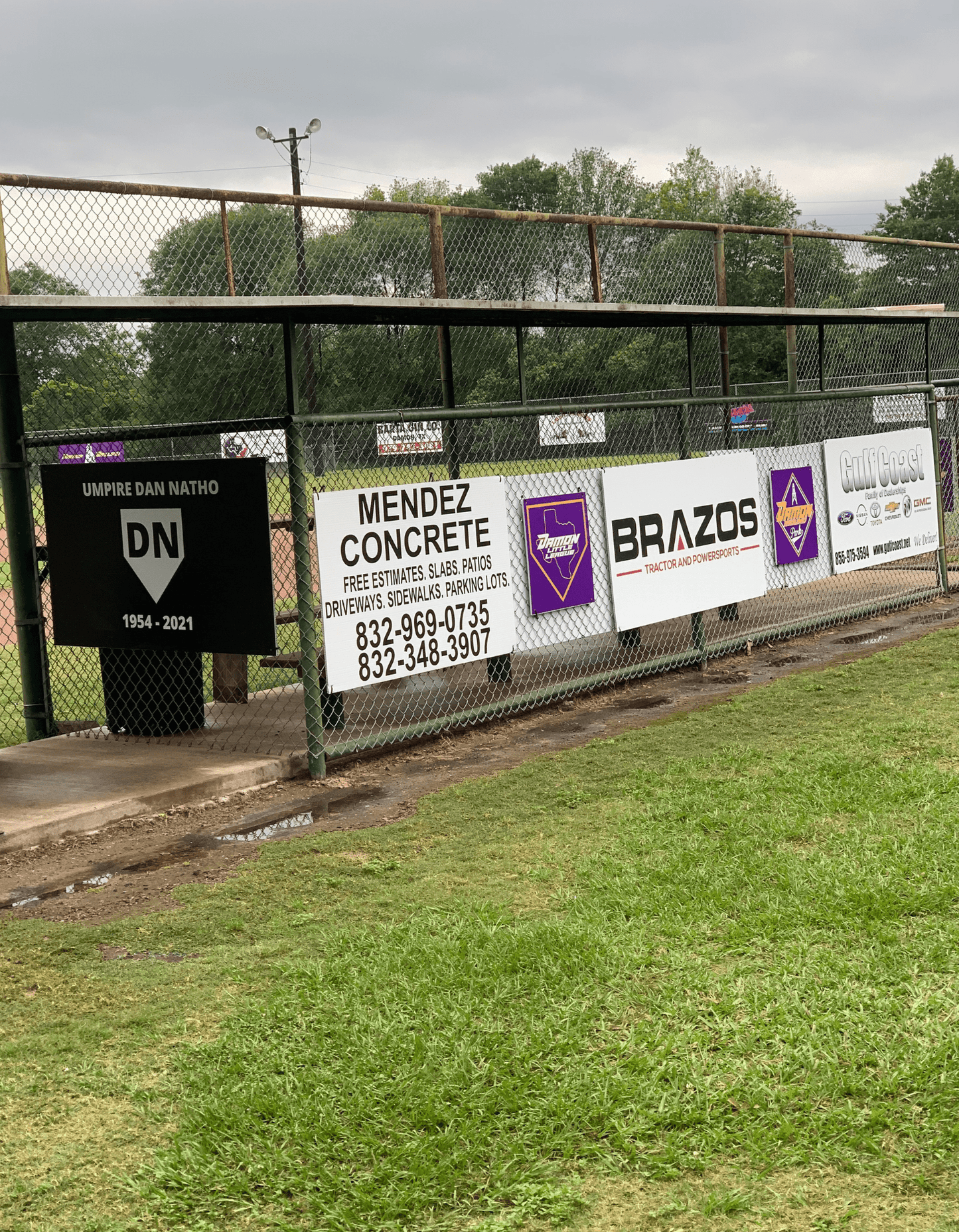 Custom Corrugated Plastic Signs - Durable & Vibrant Online Design sign Show Off Your Threads