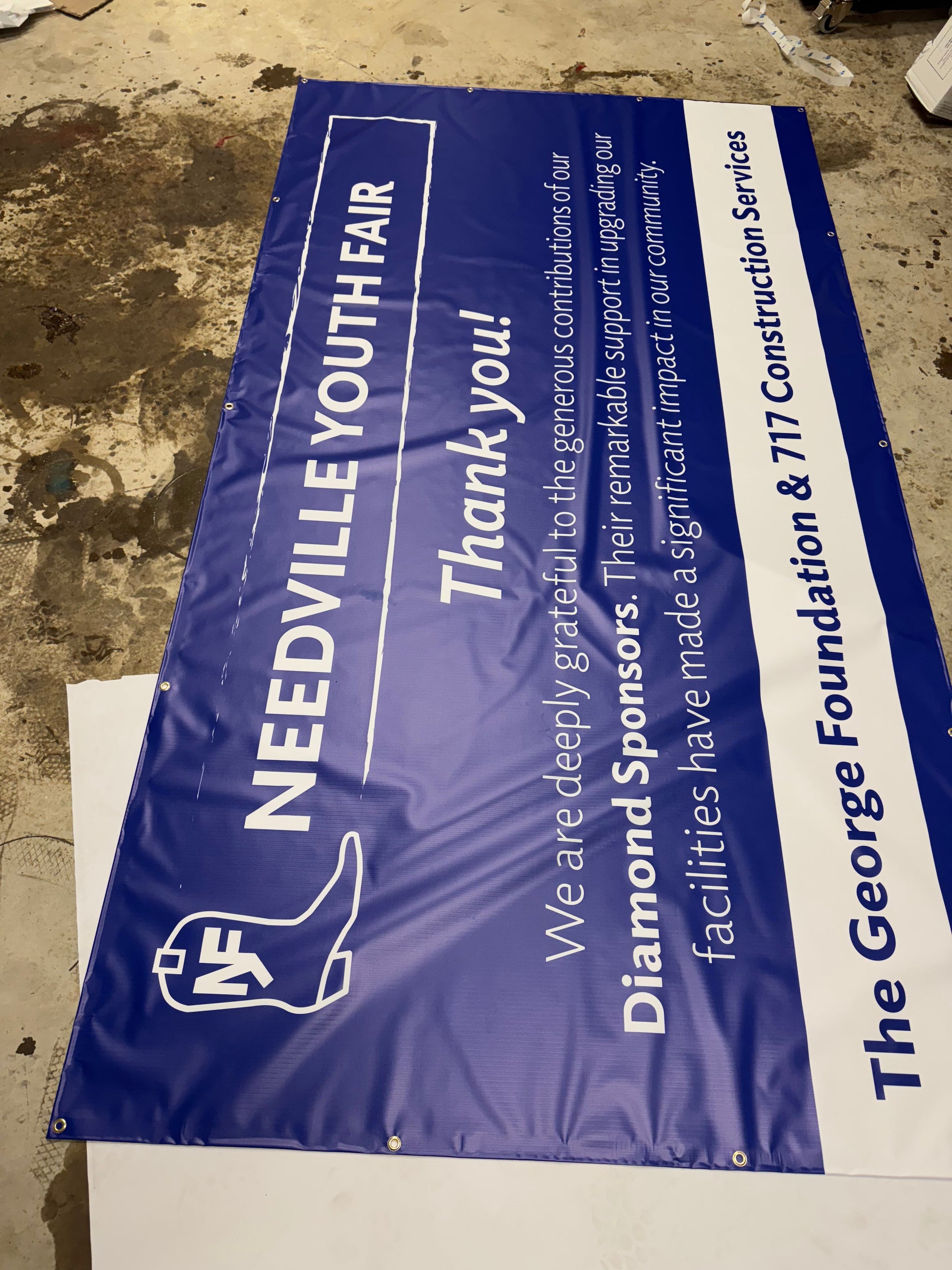 Custom Vinyl Banners - Create Eye-Catching Displays with Online Design Tool Banner Show Off Your Threads